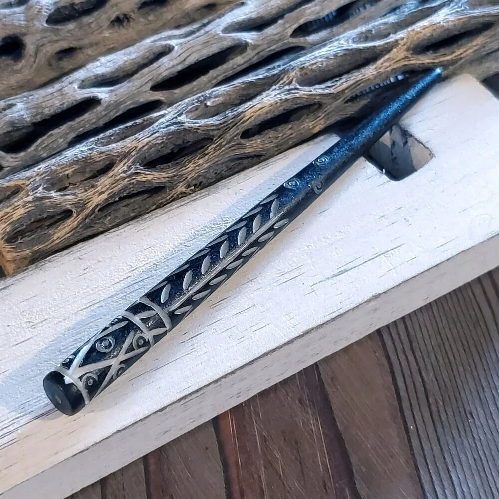 Tribal Hand Carved India Black White Buffalo Bone 4.5